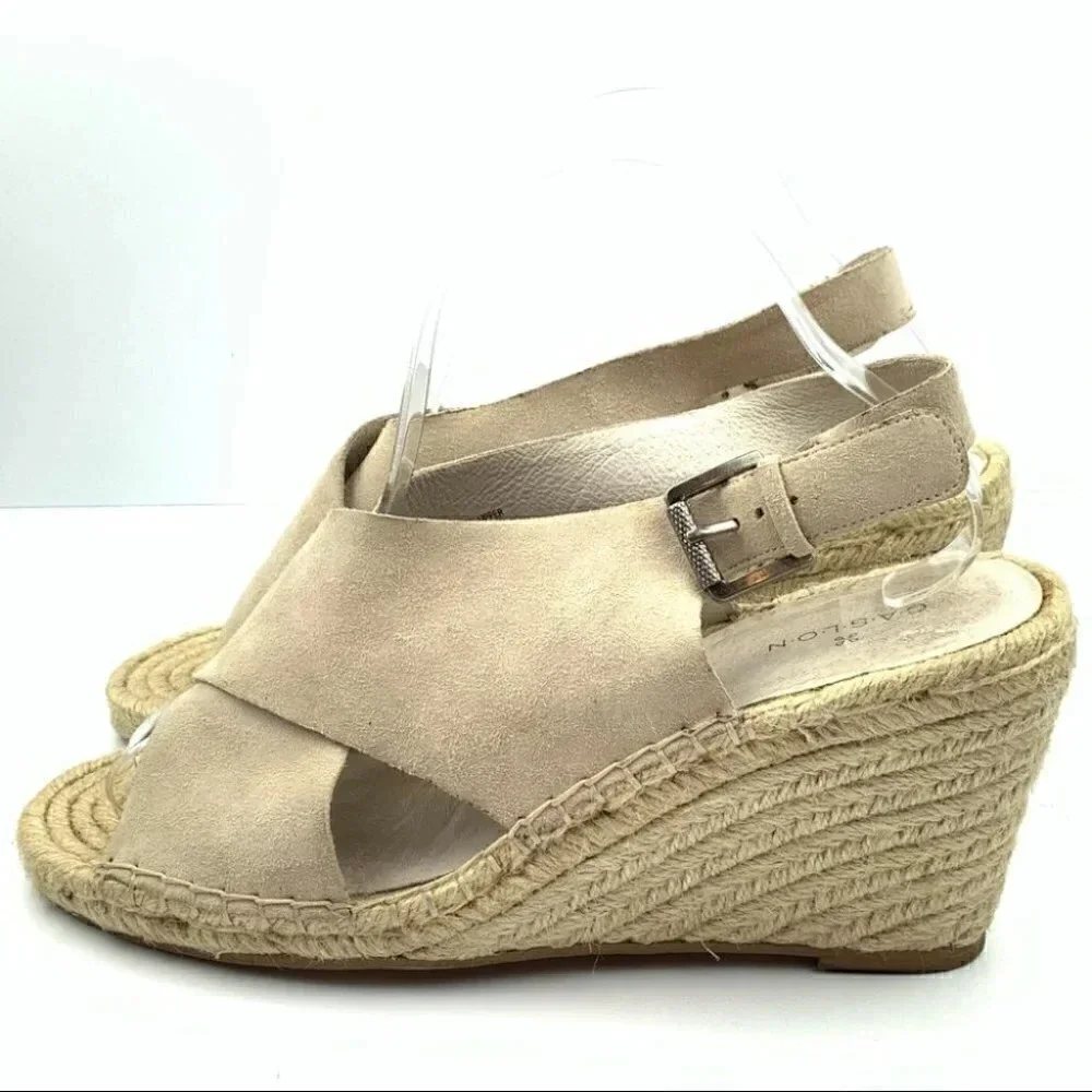 Caslon Espadrilles size 9.5 beige suede wedges